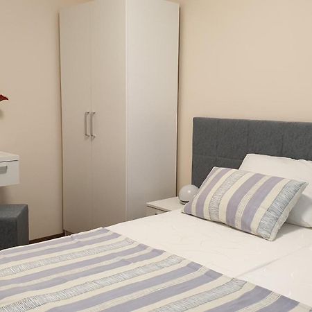 Apartments And Rooms With Parking Space Hvar - 15378 Hvar Town Rum bild